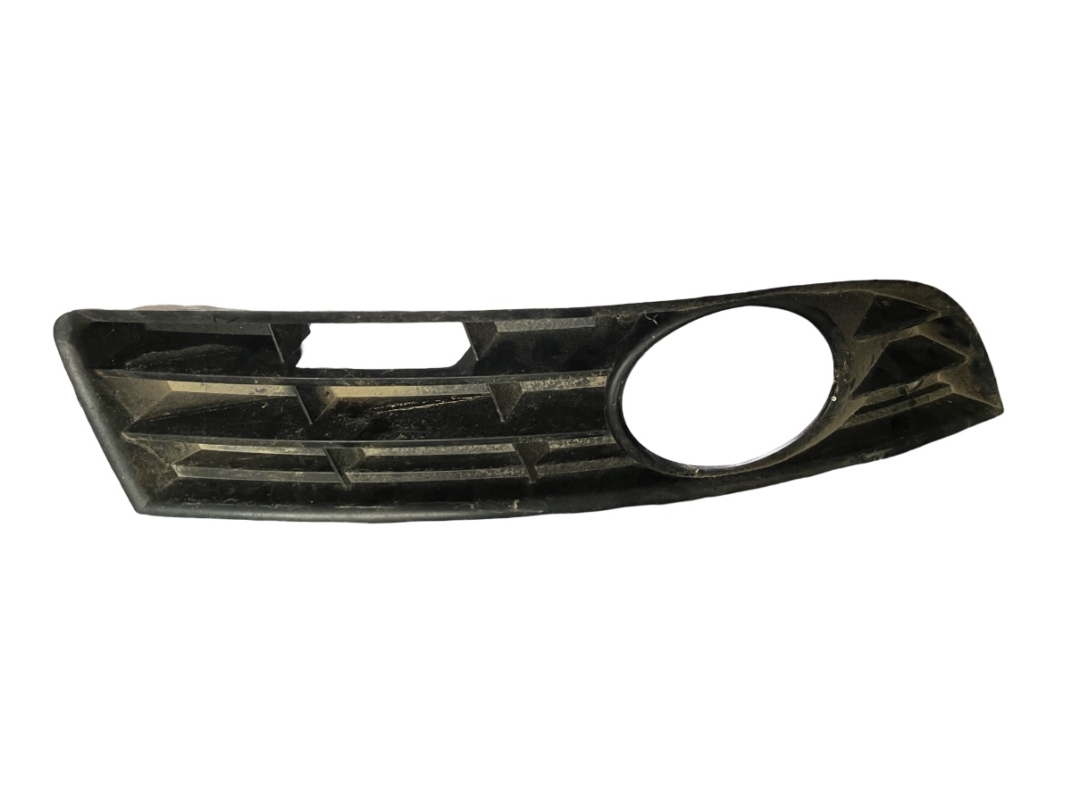 Grila/ornament lampa ceata fata stanga VOLKSWAGEN PASSAT 3C2 2005 - 2010