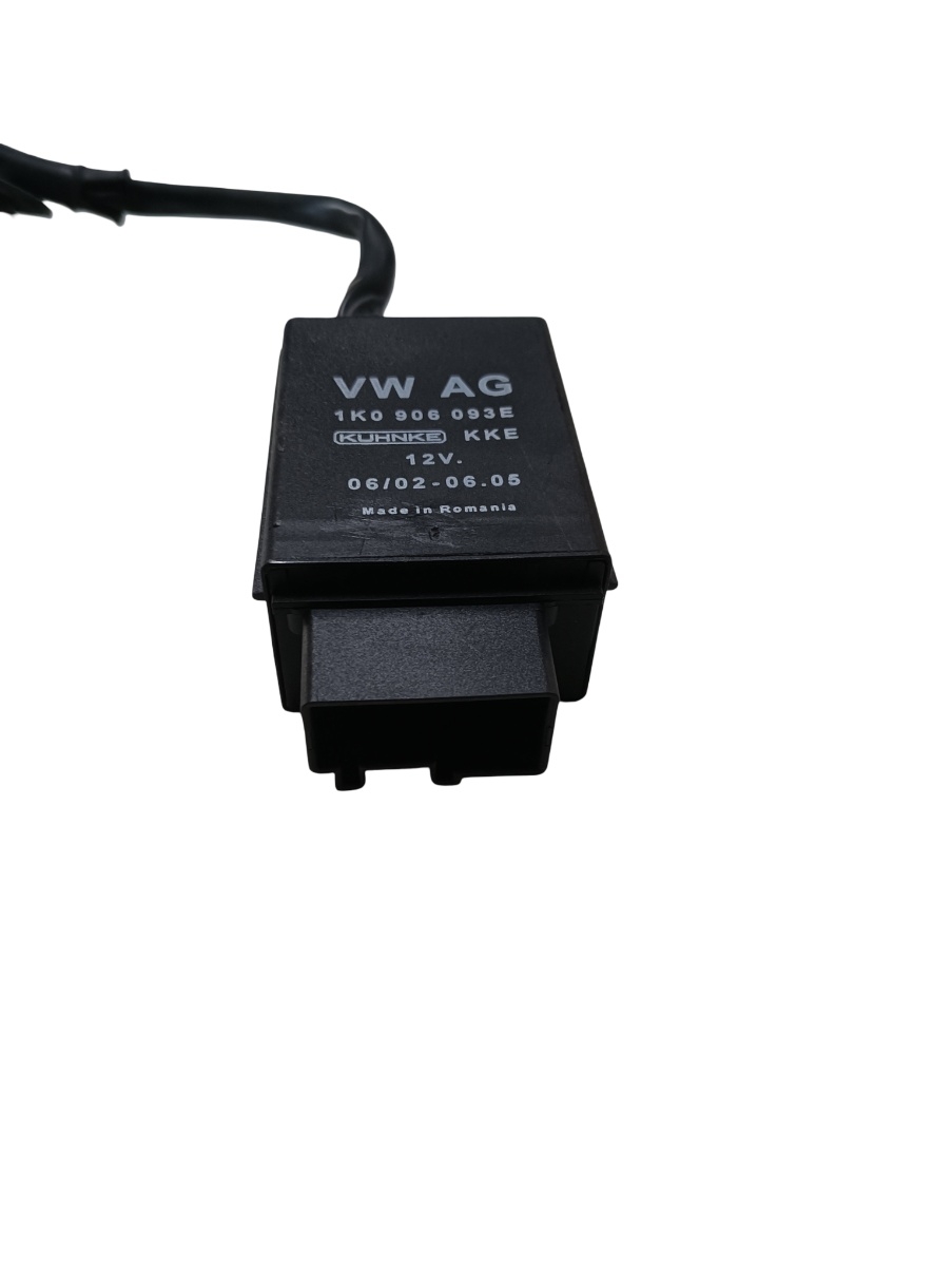 Releu pompa combustibil VOLKSWAGEN PASSAT Variant 3C5 2005 - 2011 1k0906093e