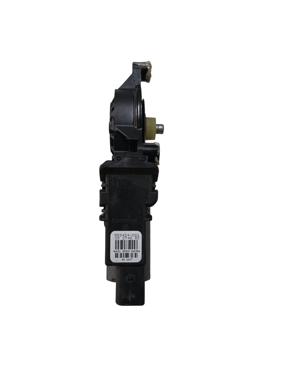 Motoras geam pivotant stanga spate VOLKSWAGEN PASSAT 3C2 2005 - 2010 993424200