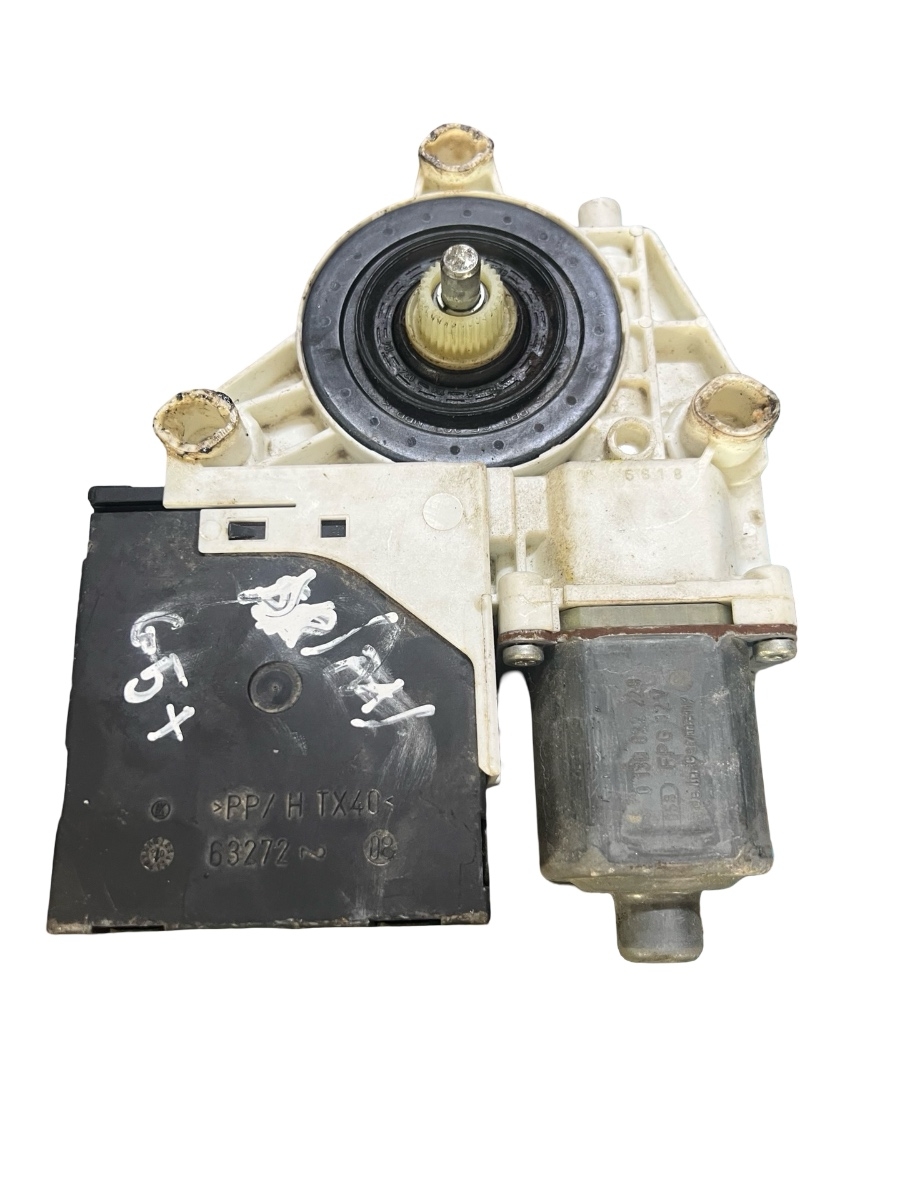 Motoras geam pivotant dreapta fata VOLKSWAGEN GOLF V 1K1 2003 - 2009 1K0959792K