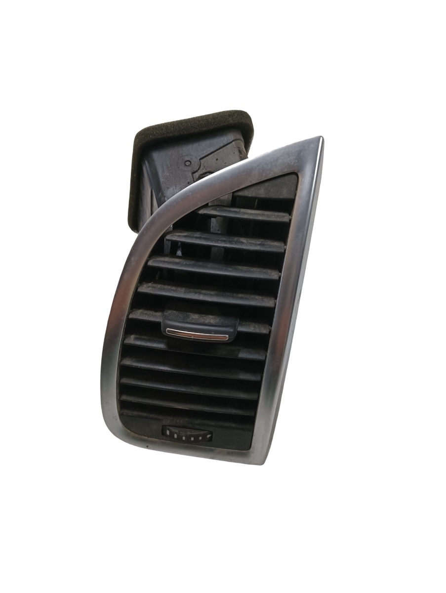 Grila ventilatie dreapta fata AUDI Q7 4LB 2006 - 2016 4l0820902
