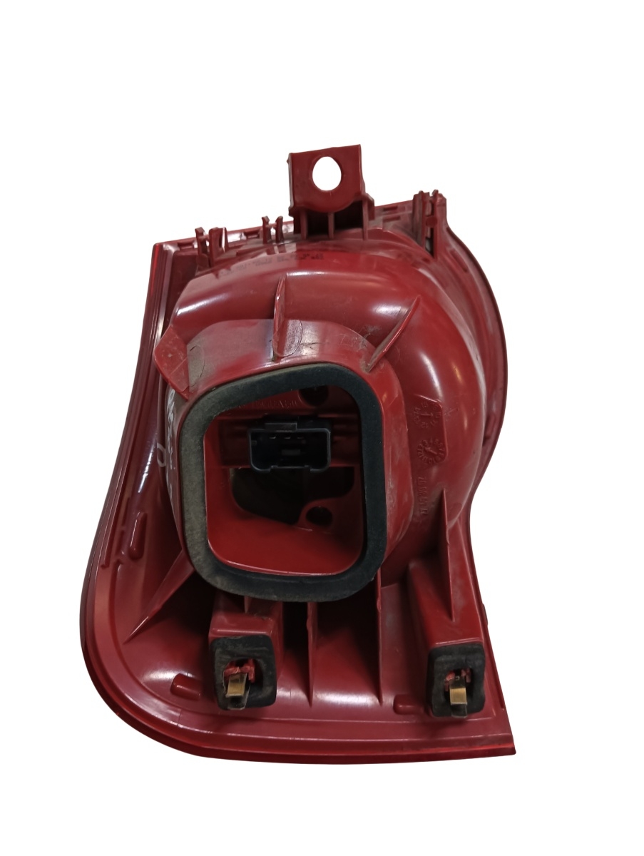 Lampa spate / Stop dreapta spate VOLKSWAGEN PASSAT Variant 3C5 2005 - 2011 – foto 2