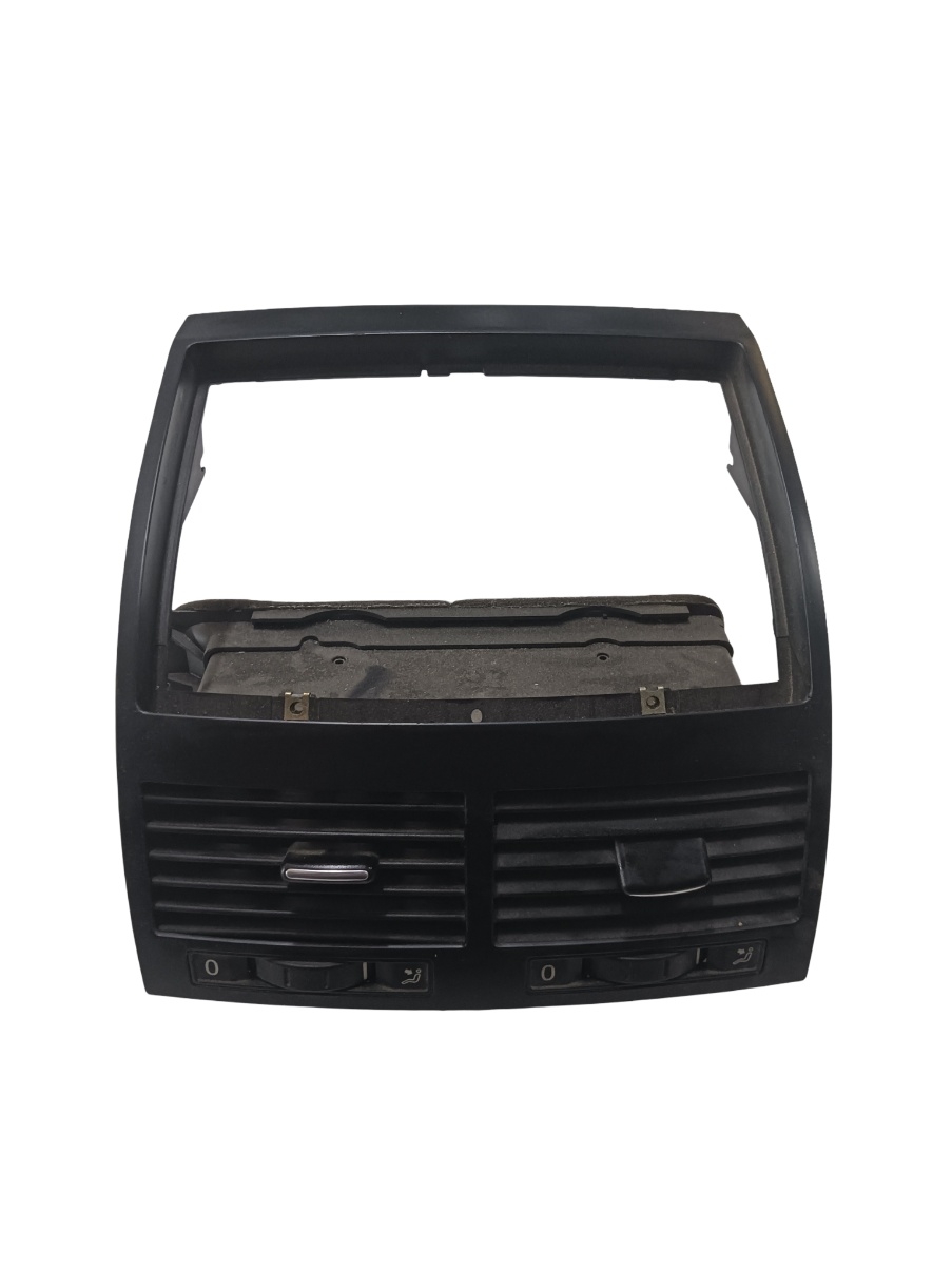 Grila ventilatie  VOLKSWAGEN TOUAREG 7LA, 7L6, 7L7 2002 - 2013