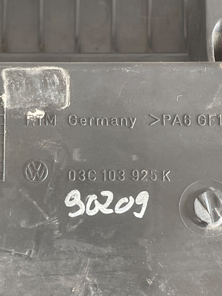 Capac motor (ornament) VOLKSWAGEN GOLF V 1K1 2003 - 2009 1.4 TSI BLG 03C103925K – foto 5