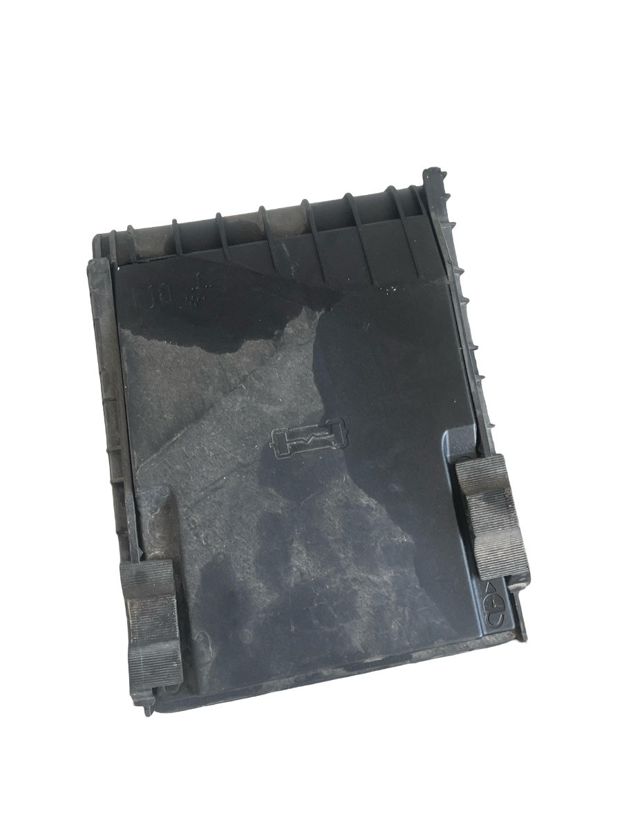 Capac panou sigurante VOLKSWAGEN GOLF V 1K1 2003 - 2009 1K0937132F