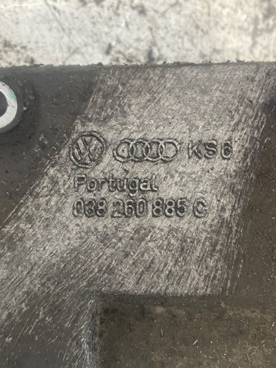 Suport compresor ac SKODA SUPERB 3U4 2001 - 2008 1.9 TDI AVB 038260885C – foto 3
