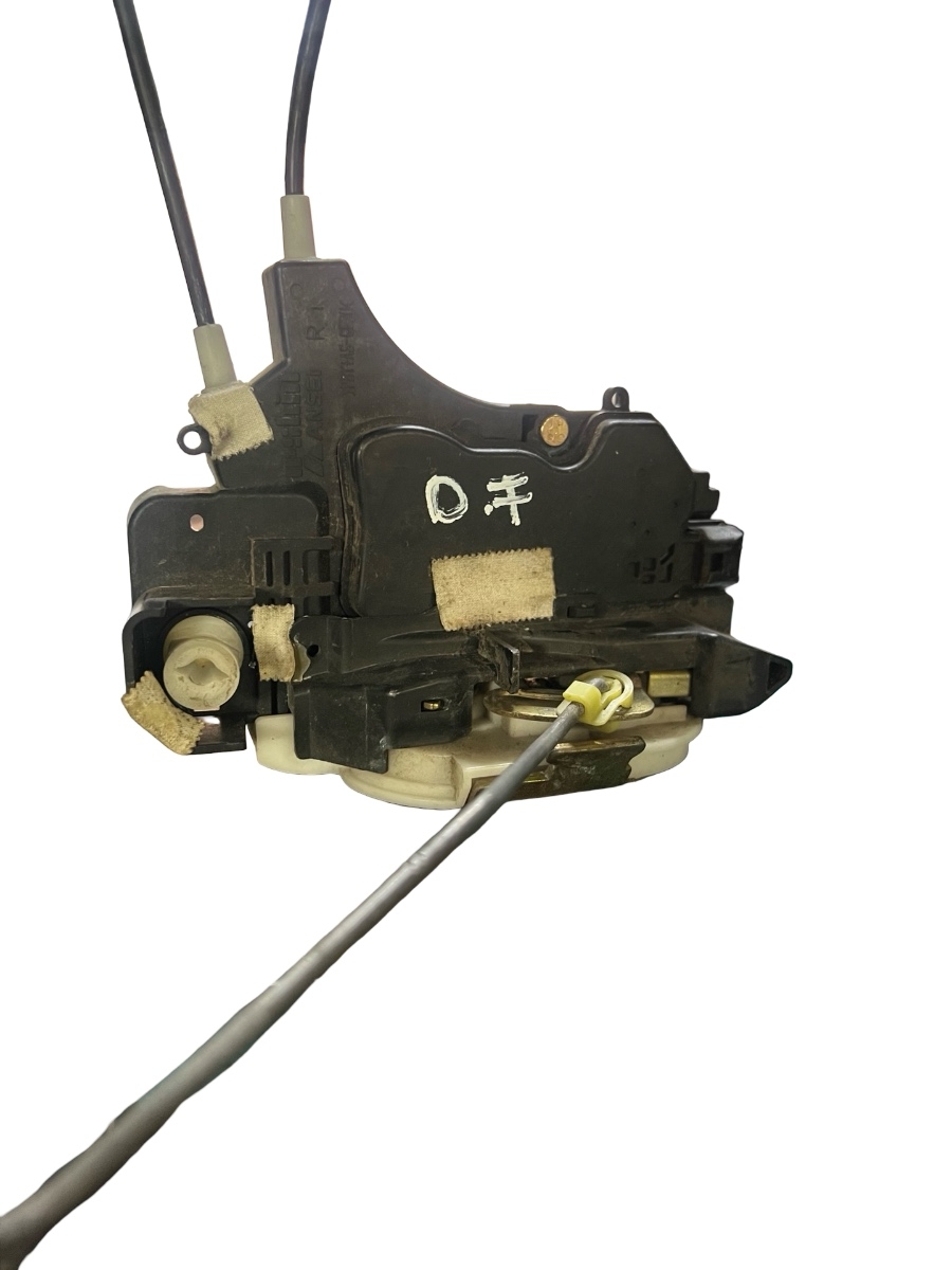 Broasca usa dreapta fata MITSUBISHI COLT VI Z3_A, Z2_A 2002 - 2012