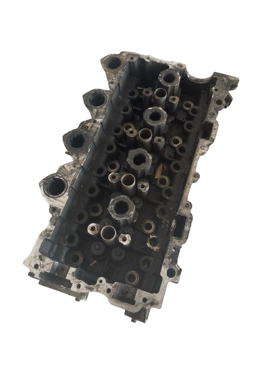 Chiulasa fara ax  PEUGEOT 307 3A/C 2000 - > 1.6 HDi 110 9HY (DV6TED4), 9HZ (DV6TED4), MAZDA 3 BK 2003 - 2009 9655911480