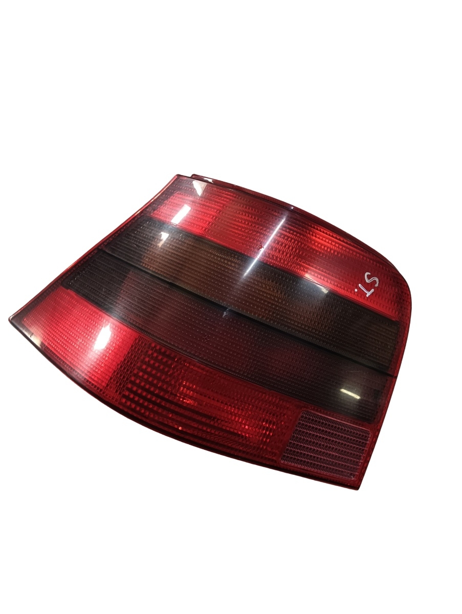 Lampa spate / Stop stanga spate VOLKSWAGEN GOLF IV 1J1 1997 - 2007