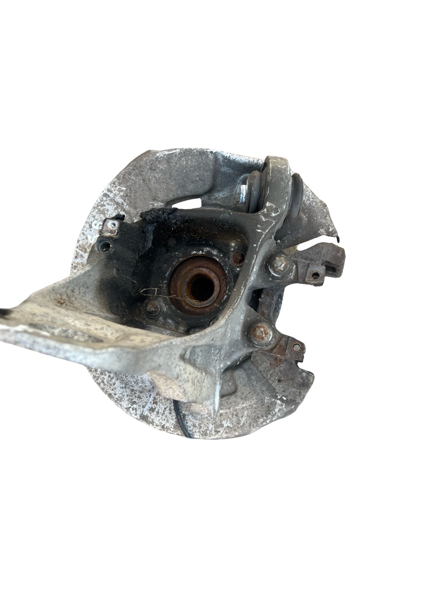 Fuzeta butuc roata spate stanga spate BMW X5 II E70 2006 - 2013
