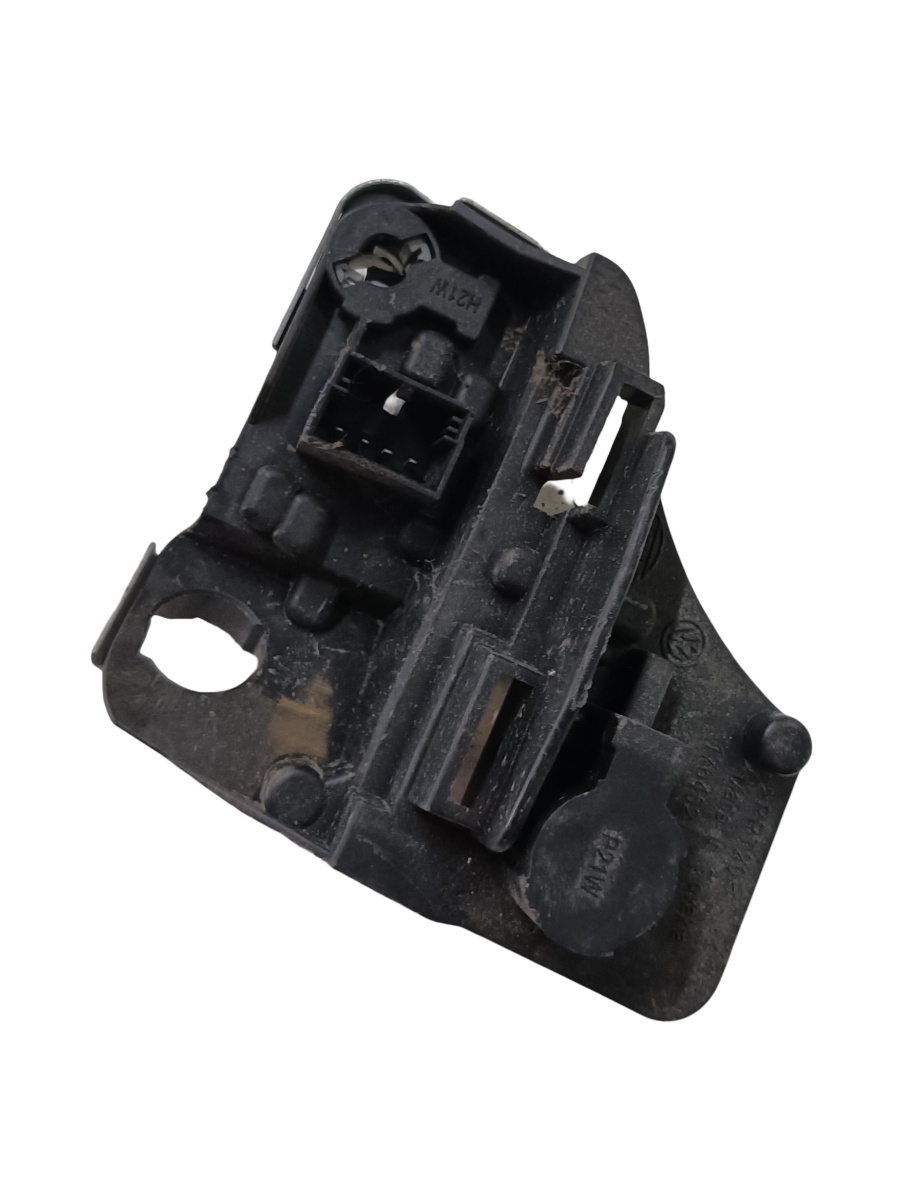 Soclu stop  stanga spate VOLKSWAGEN TOURAN 1T3 2010 - 2015