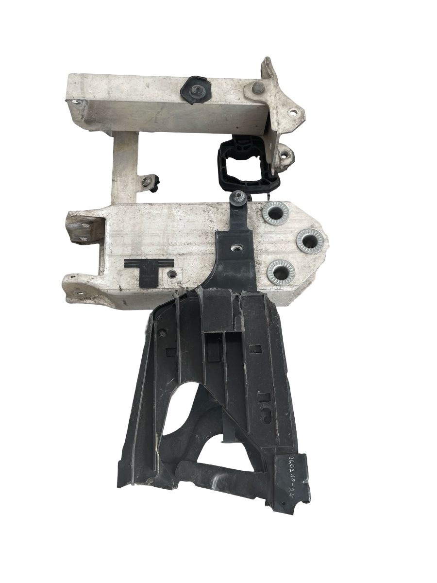 Suport radiator BMW 5 F10 2009 - 2016 7186514-09 – foto 3