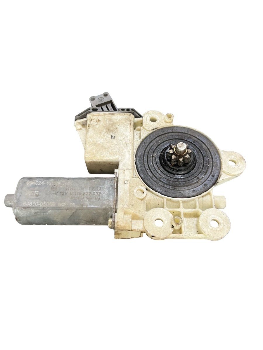 Motoras geam dreapta fata TOYOTA AVENSIS Saloon _T25_ 2003 - 2008 0130822032