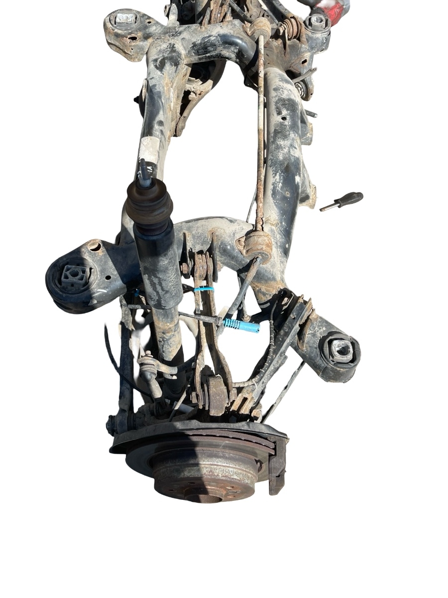 Punte spate BMW X1 I E84 2009 - 2015 2.0D 4x4 – foto 2