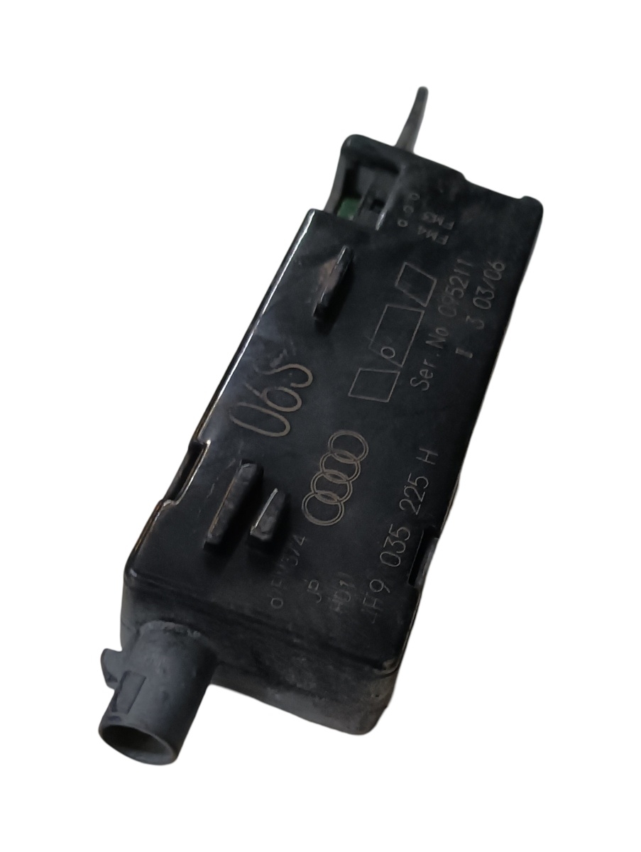 Amplificator semnal antena AUDI A6/S6 III Saloon 4F2, C6 2004 - 2011 4f9035225h – foto 2