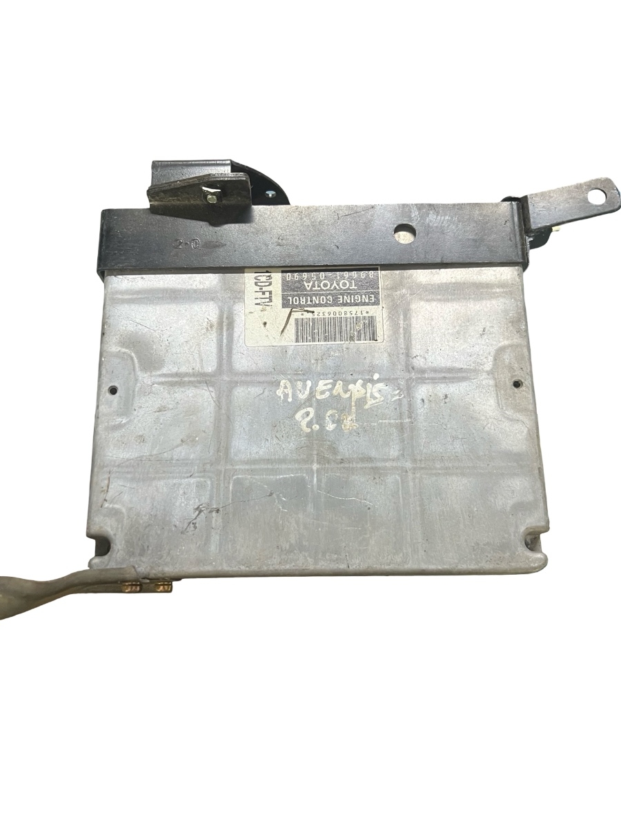 ECU modul/unitate de control motor 2.0Diesel TOYOTA AVENSIS Saloon _T25_ 2003 - 2008 8966105690