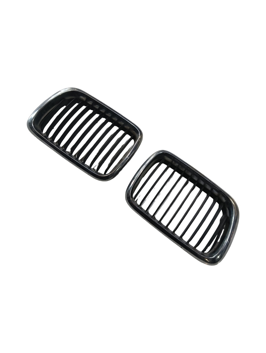 Grila fata BMW 3 IV E46 1998 - 2005 8185800