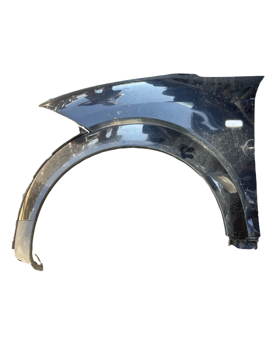 Aripa stanga fata AUDI A2 8Z0 2000 - 2005