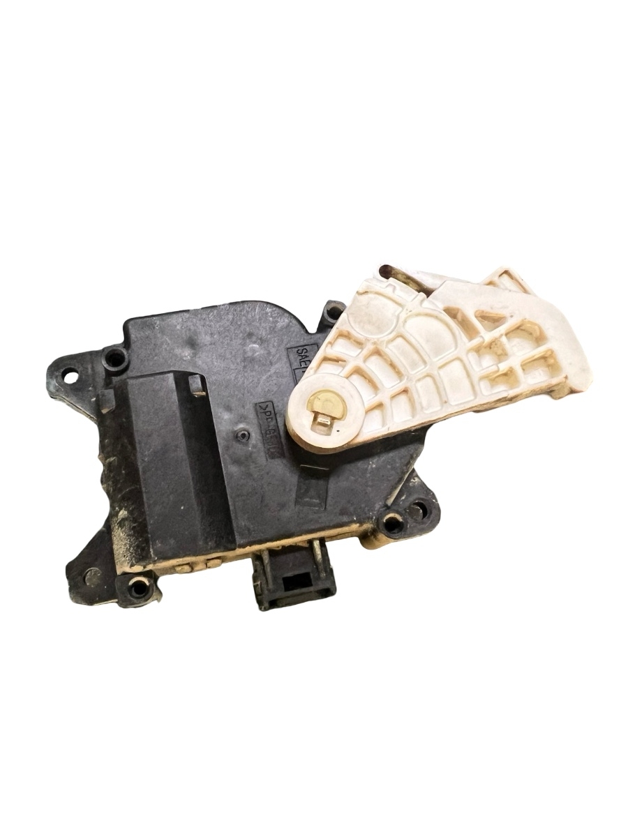 Actuator/motoras clapeta aer AC TOYOTA COROLLA XI Sedane E180 [ 2013 - 2019 ] 1138002810