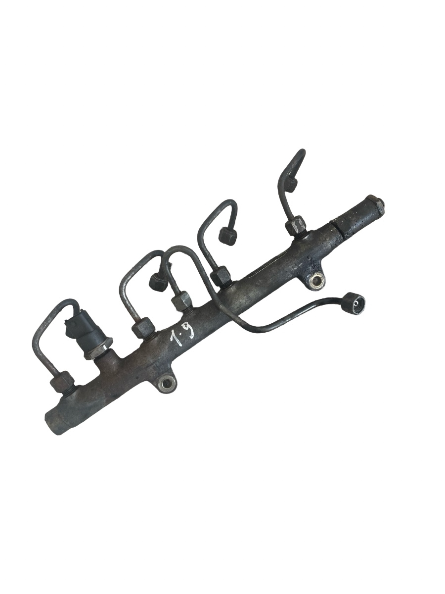 Rampa Injectoare RENAULT MEGANE II BM0/1_, CM0/1_ 2001 - 2012 1.9DCI 8200347176