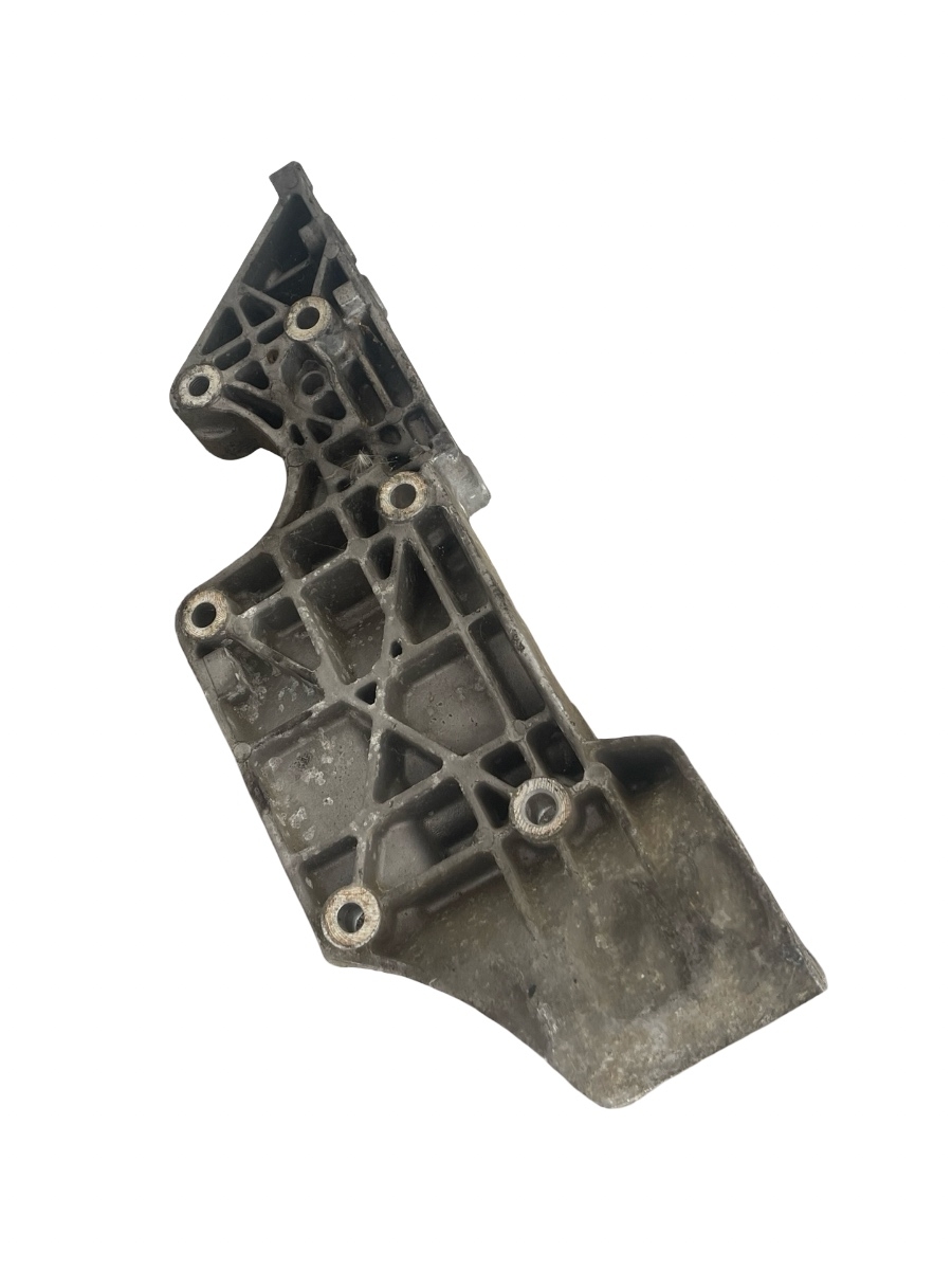 Suport accesorii SKODA OCTAVIA 1U2 1996 - 2010 1.6i 06A903143P