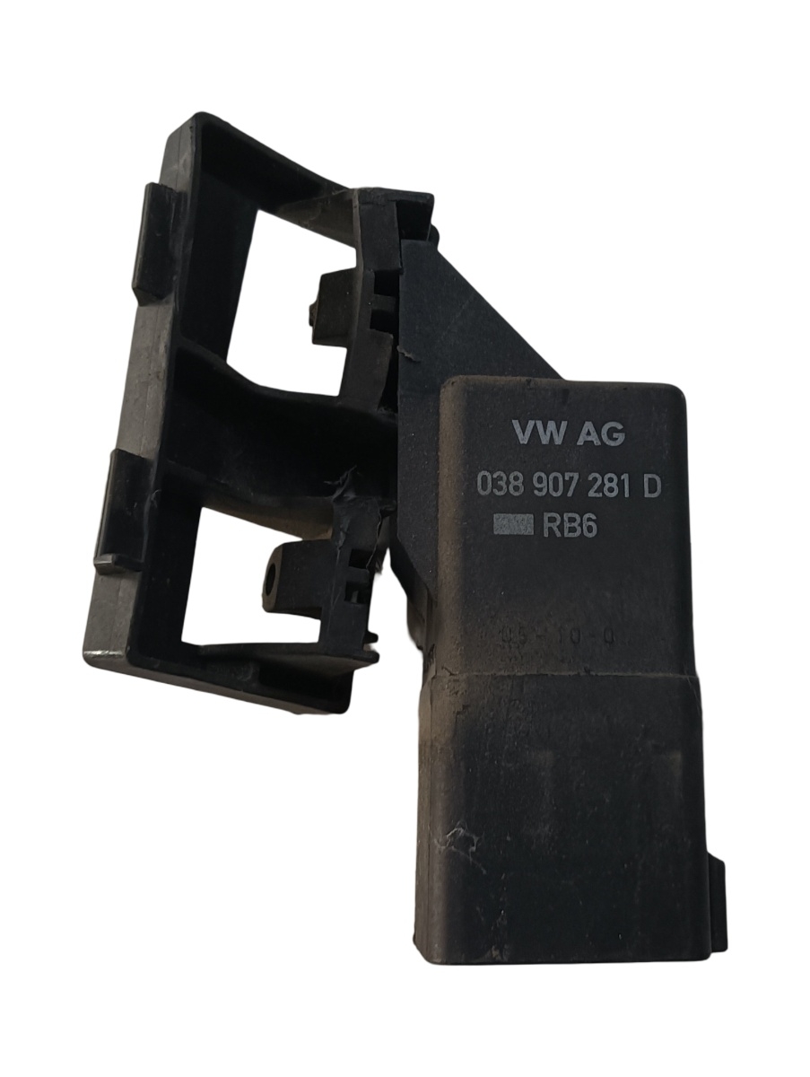 Releu preincalzire bujii incandescente SEAT LEON II 1P1 2005 - 2013, VOLKSWAGEN TOURAN 1T3 2010 - 2015 VAG 0281003038 038907281d
