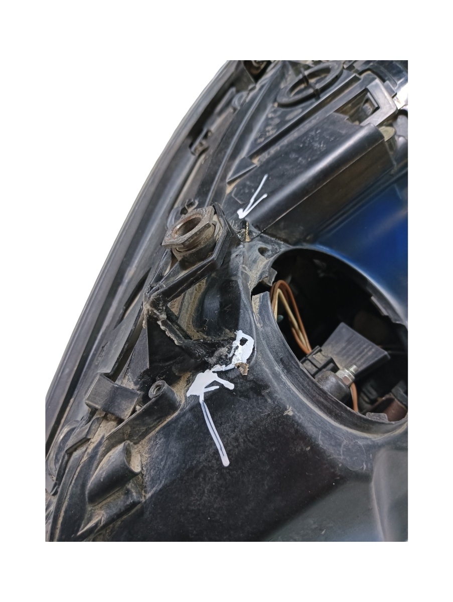 Far xenon dreapta fata BMW 5 E60 2001 - 2010 – foto 5