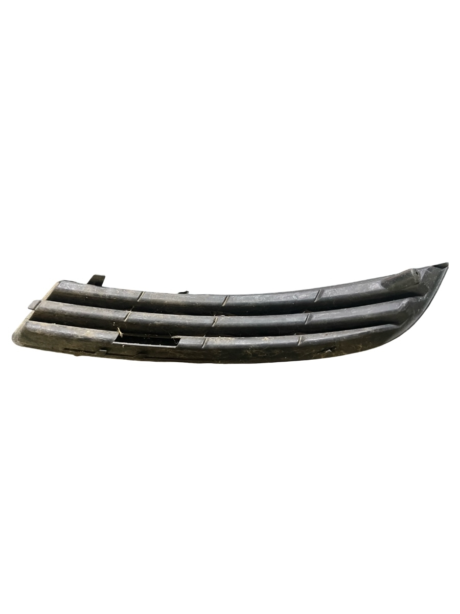 Grila inferioara bara de protectie fata dreapta VOLKSWAGEN PASSAT 3C2 2005 - 2010 3C0853666
