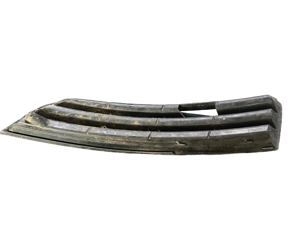 Grila inferioara bara de protectie fata dreapta VOLKSWAGEN PASSAT 3C2 2005 - 2010 3C0853666