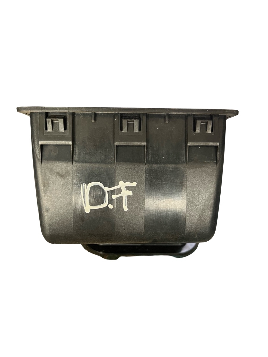Grila de ventilatie laterala panou de bord dreapta fata VOLKSWAGEN TRANSPORTER V Box 7HA, 7HH, 7EA, 7EH 2003 - > 7H1819204C – foto 3