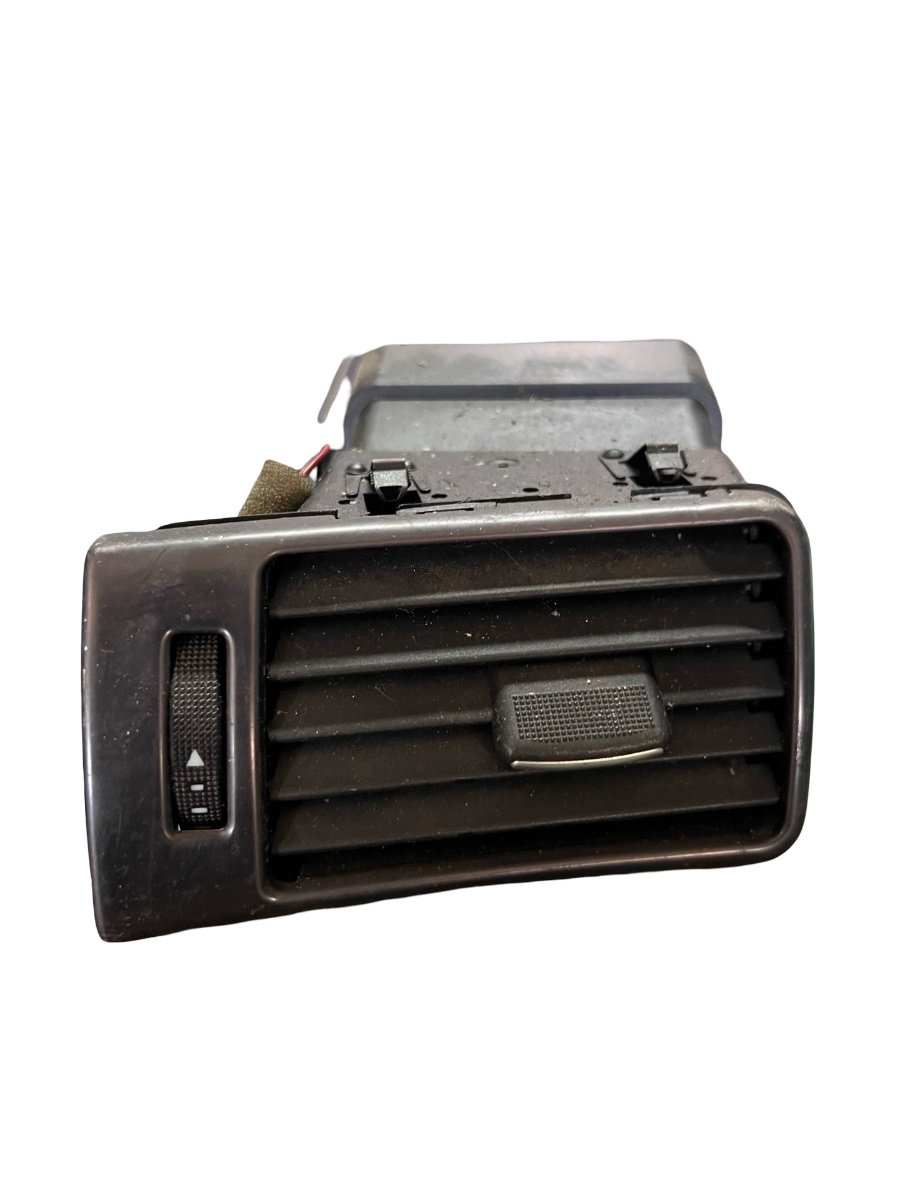 Grila de ventilatie laterala panou de bord AUDI A6 II Avant 4B5, 4B6, C5 1997 - 2005 VAG 4B1820901
