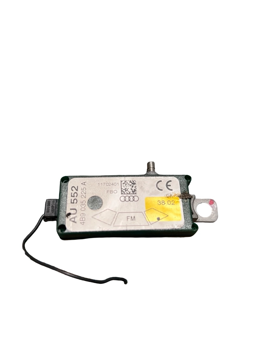 Amplificator semnal antena AUDI A6 II 4B2, 4B4, C5 1997 - 2005 4B9035225A