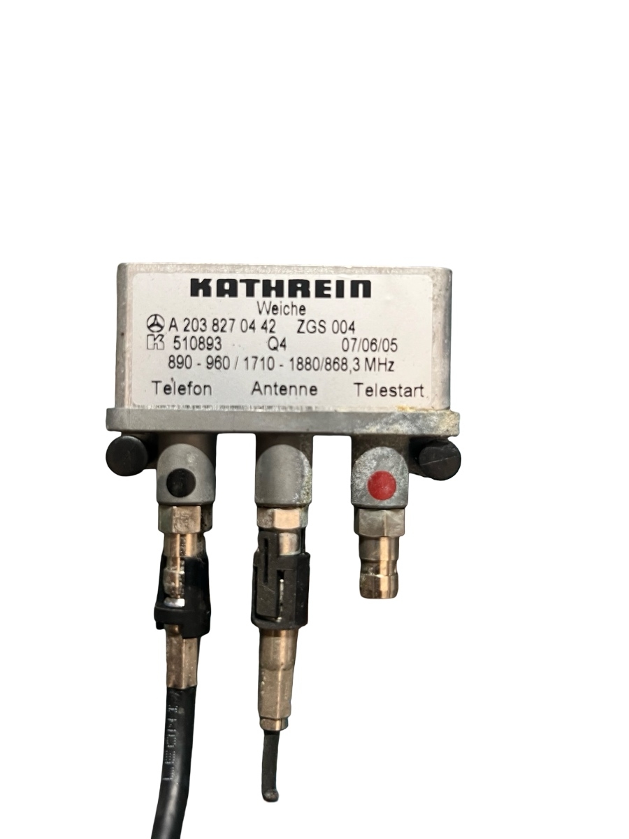 Amplificator semnal antena MERCEDES-BENZ E-CLASS W211 2002 - 2009 A2038270442