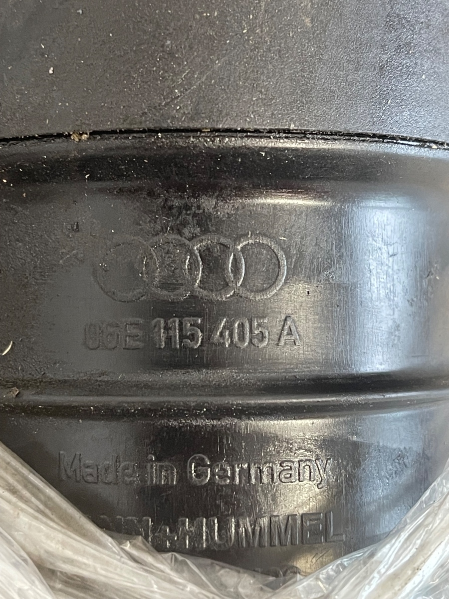 Carcasa filtru ulei AUDI A6/S6 III Saloon 4F2, C6 2004 - 2011 3.2 FSI AUK, BKH 06E115405A – foto 2