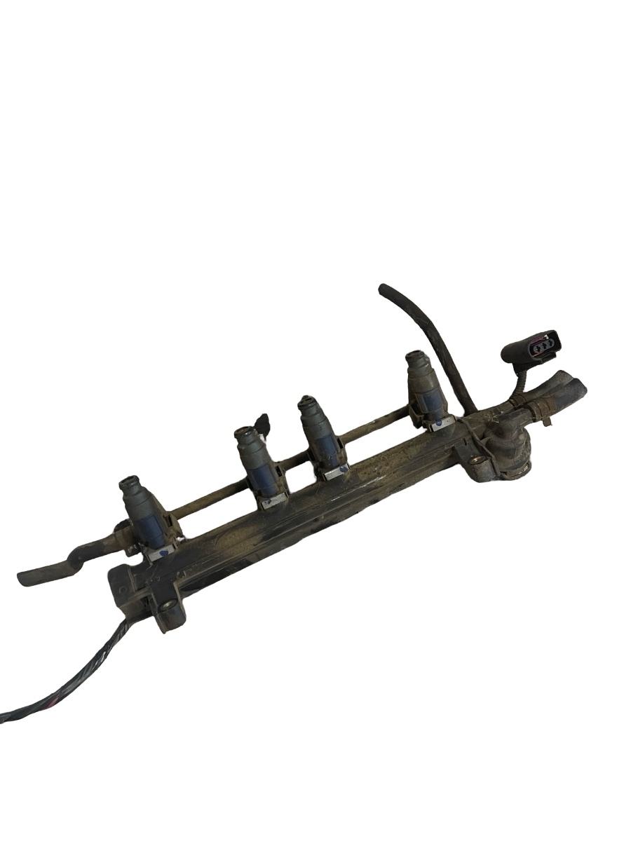 Rampa + injectoare VOLKSWAGEN BORA 1J2 1998 - 2013 2.0 AQY