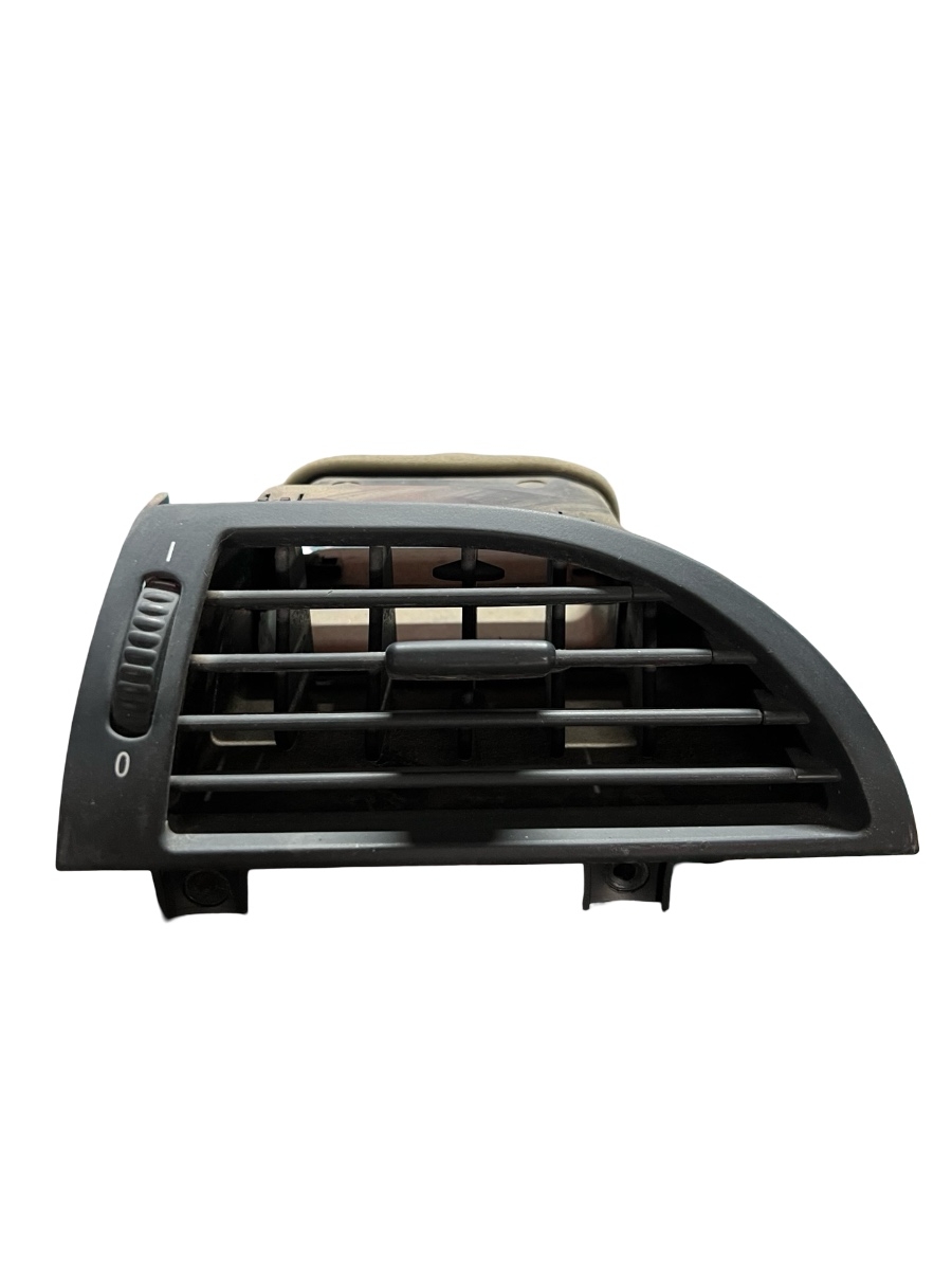 Grila de ventilatie laterala panou de bord stanga BMW 6 II Convertible E64 2004 - 2010 7009271