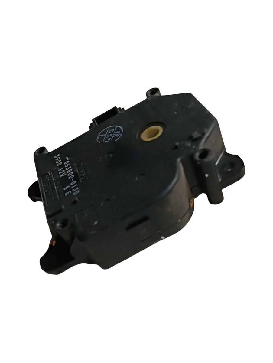 Actuator/motoras clapeta aer AC TOYOTA LAND CRUISER 100 FZJ1_, UZJ1_ 1998 - 2008 0638000130