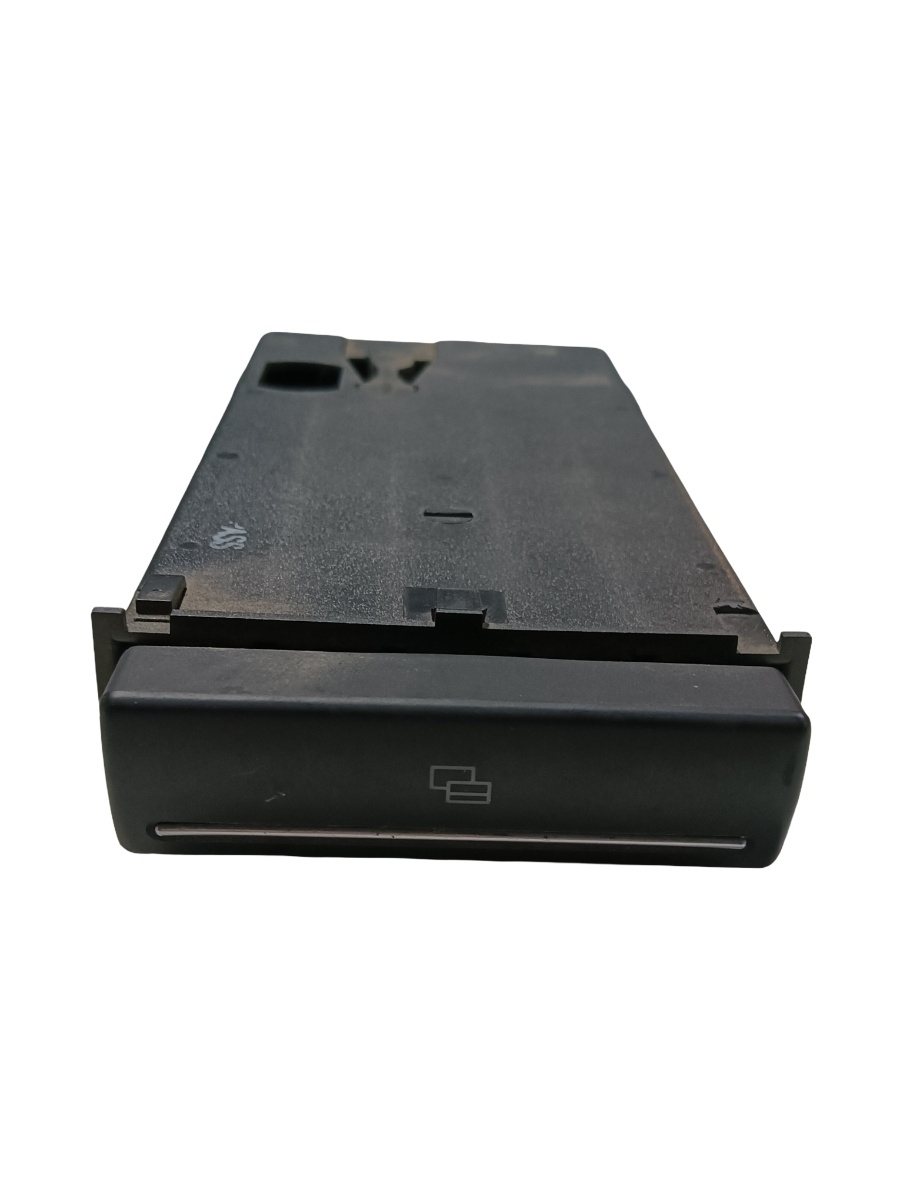 Compartiment/spatiu de depozitare panou de bord AUDI A3 II 8P1 2003 - 2013 VAG 8p0941561