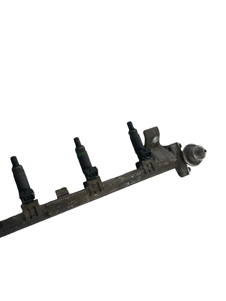 Rampa + injectoare FORD FOCUS Hatchback  DAW, DBW 1998 - 2007 1.6 16V FYDD 9D280-9H847 – foto 2