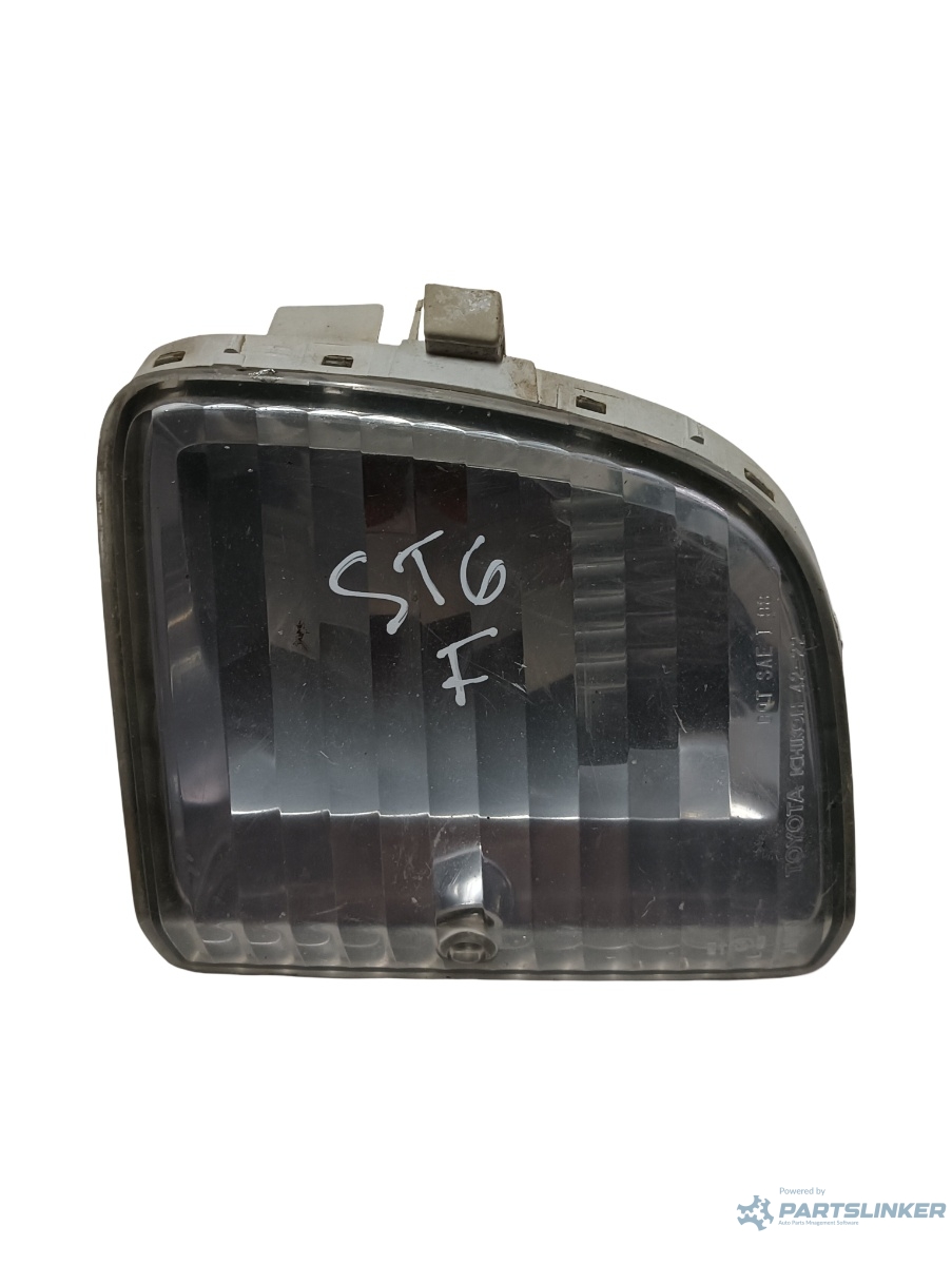 Proiector ceata stanga fata TOYOTA RAV 4 II _A2_ 2000 - 2005