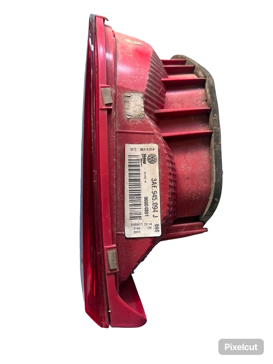 Lampa spate / Stop dreapta Hayon VOLKSWAGEN PASSAT 362 2010 - 2014 3AE945094J – foto 3