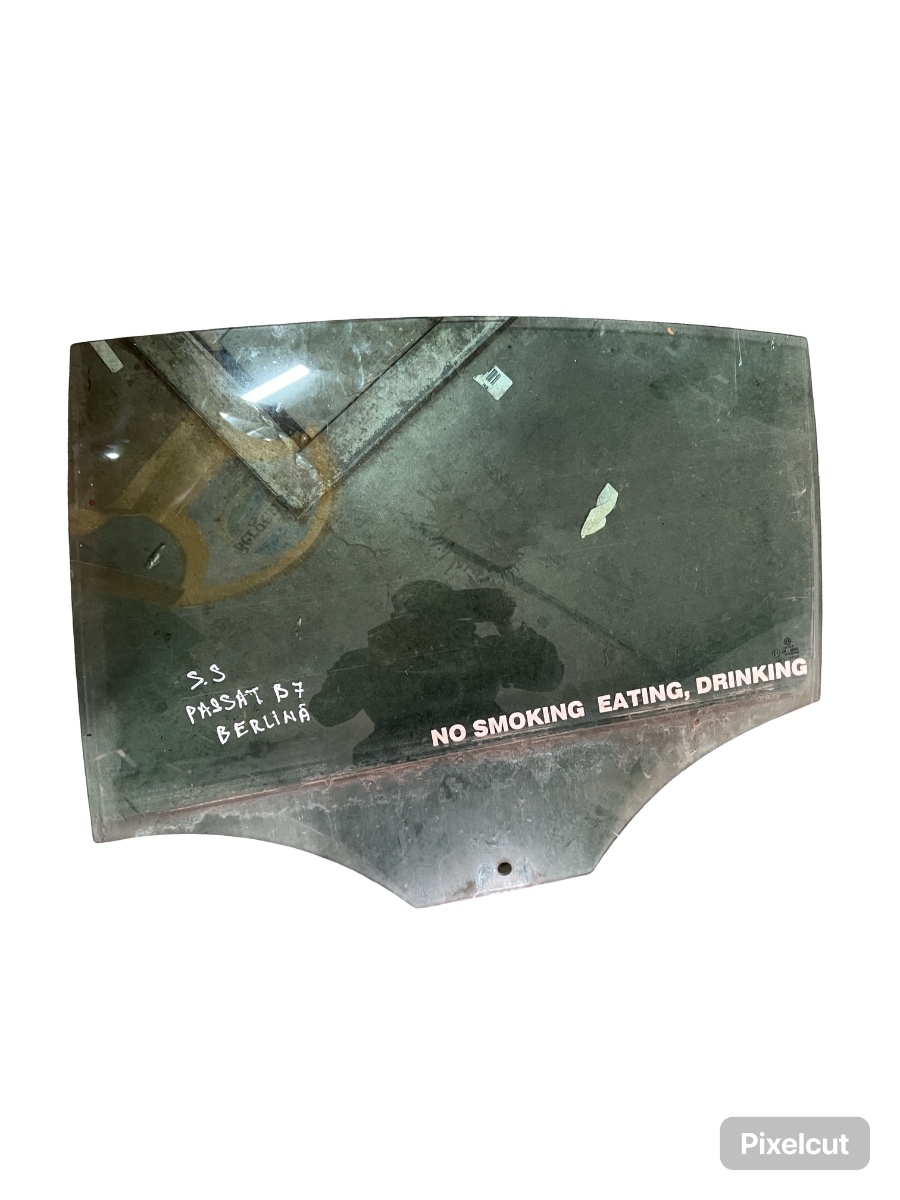Geam portiera spate stanga VOLKSWAGEN PASSAT Variant 365 2010 - 2014