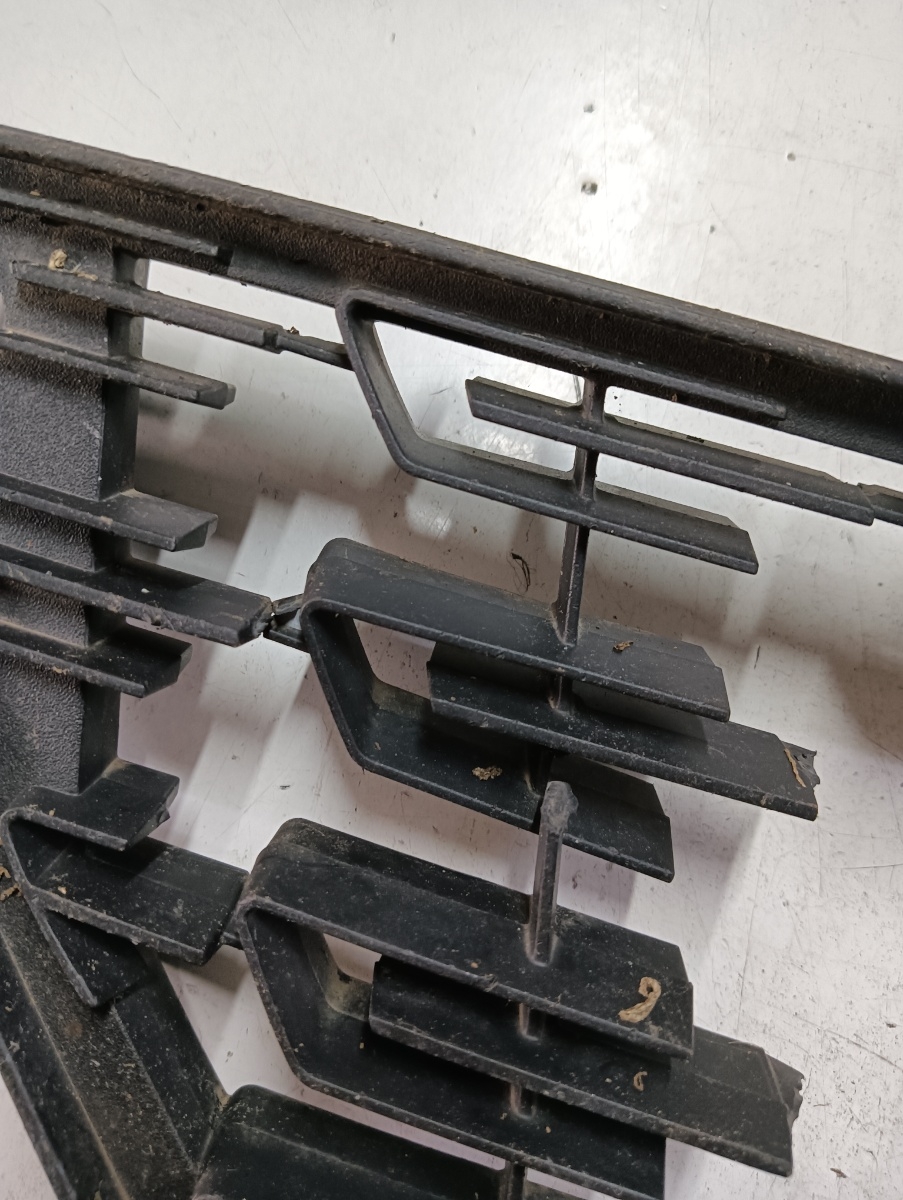 Grila fata SEAT LEON III 5F1 2012 - > 5f0853666 – foto 3