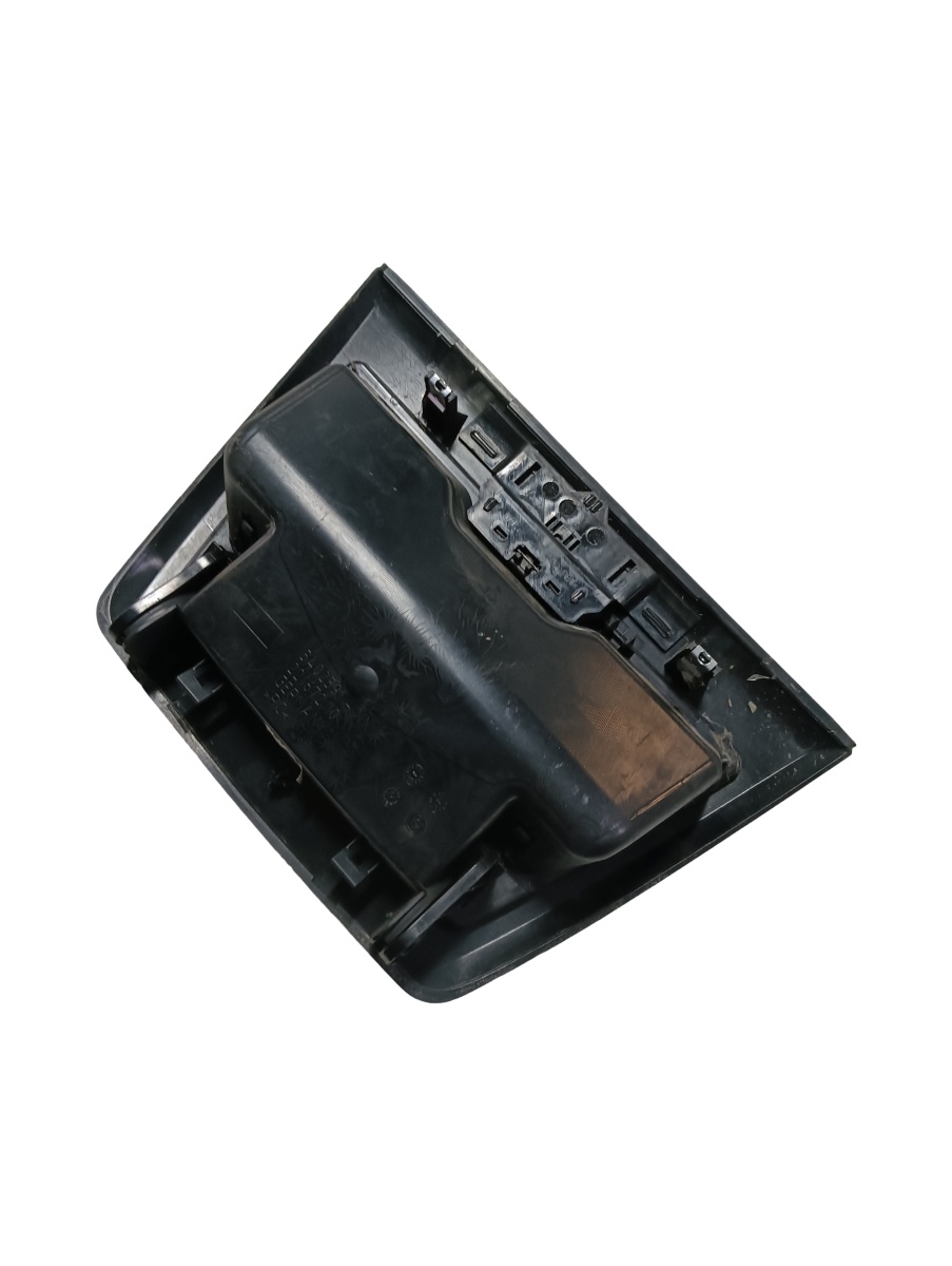 Compartiment/spatiu de depozitare panou de bord BMW X3 E83N 2003 - 2011 – foto 2