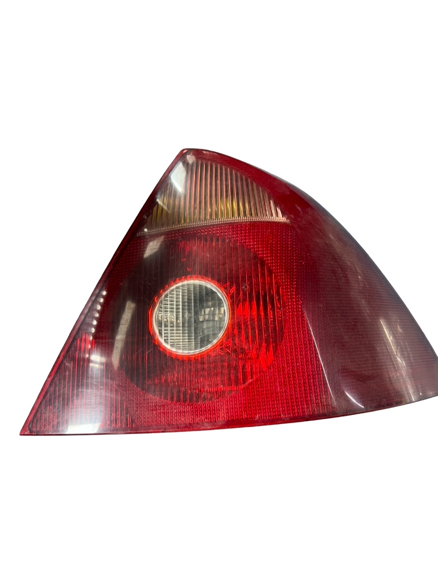 Lampa spate / Stop dreapta FORD MONDEO III B5Y 2000 - 2007