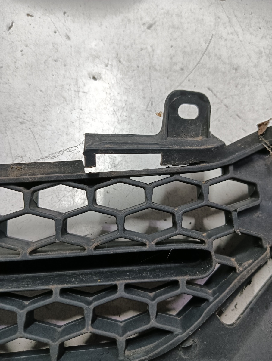 Grila fata TOYOTA COROLLA Verso ZER_, ZZE12_, R1_ 2004 - 2009 – foto 3