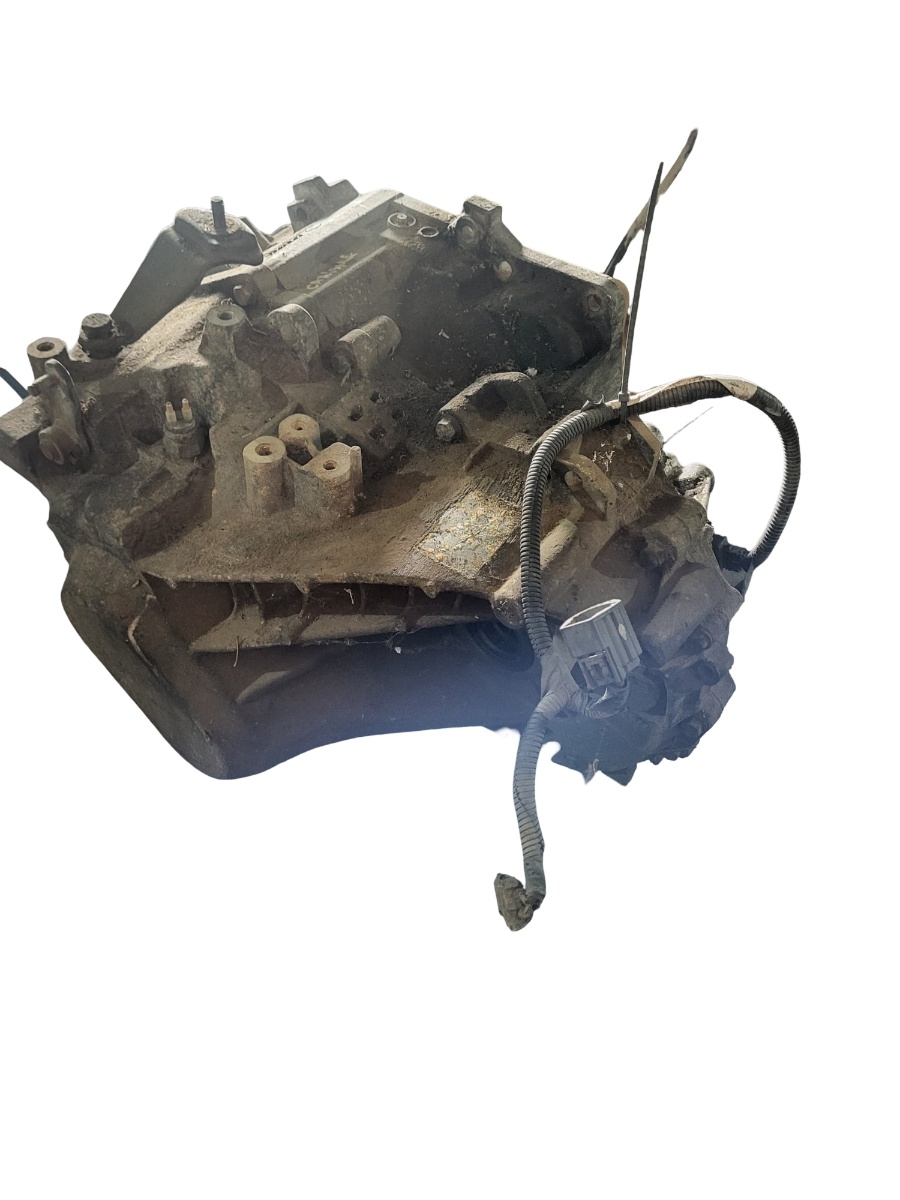 Cutie de viteze manuala 6 trepte MITSUBISHI CARISMA Saloon DA_ 1996 - 2006 1.9 TD F8QT 1023825