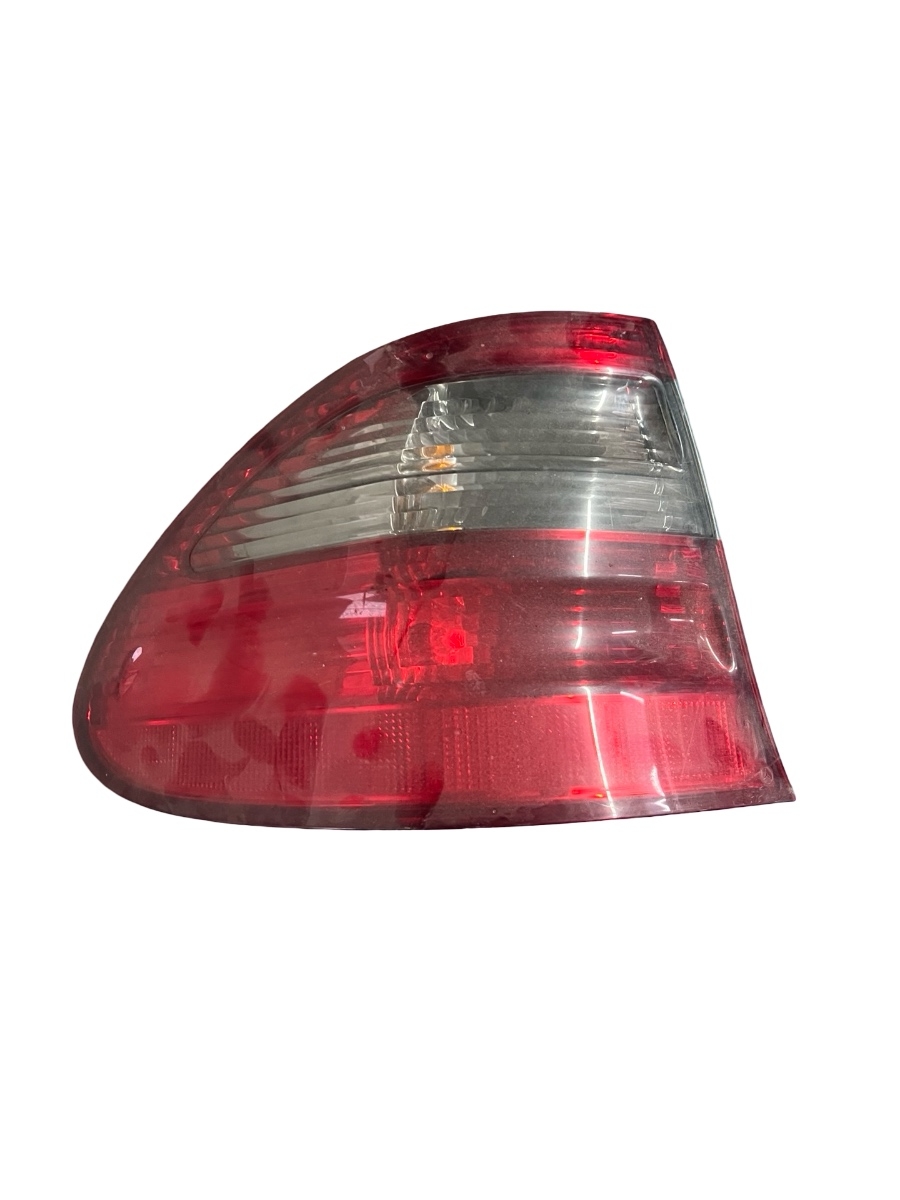 Lampa spate / Stop stanga de BREAK MERCEDES-BENZ E-CLASS T-Model III S211 2003 - 2009 1.8 E 200 T Kompressor M 271.941 A2118202764