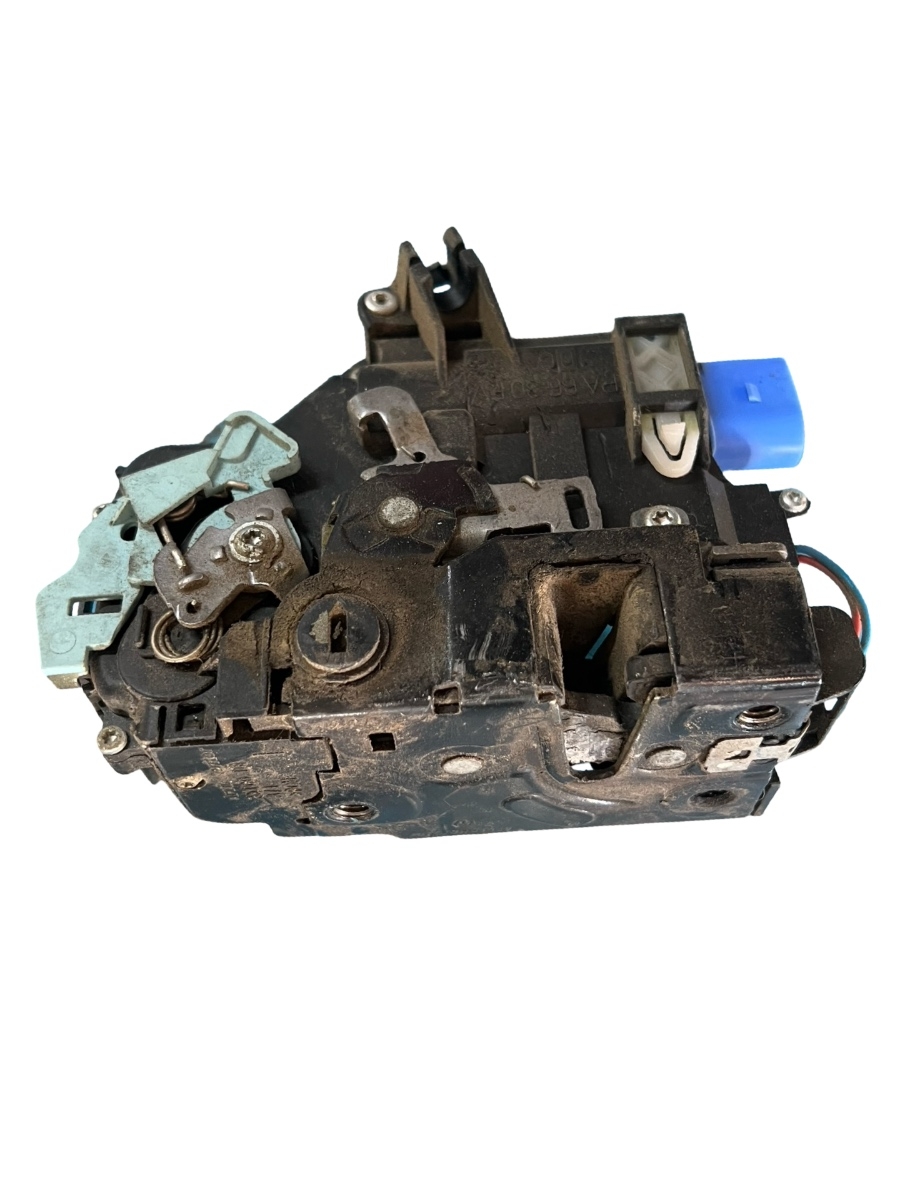Broasca usa stanga spate VOLKSWAGEN TOURAN 1T3 2010 - 2015 1.6 TDI CAYC 7L0839015H