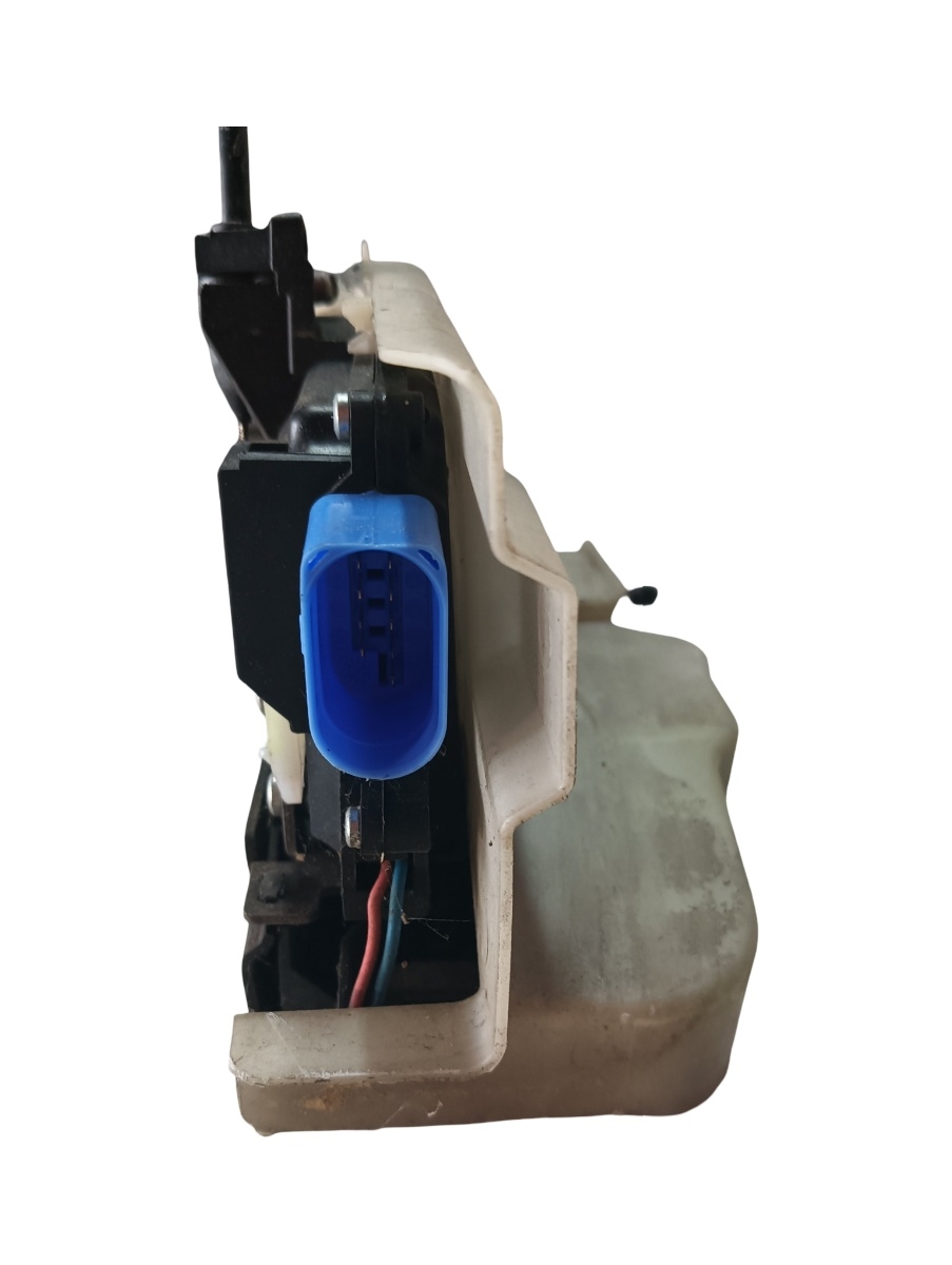 Broasca usa stanga fata VOLKSWAGEN TOURAN 1T3 2010 - 2015